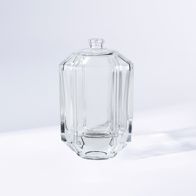 Bottiglia di profumo AN58 da 111 ml